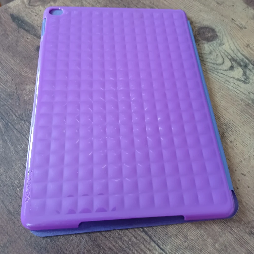 N/A purple cover